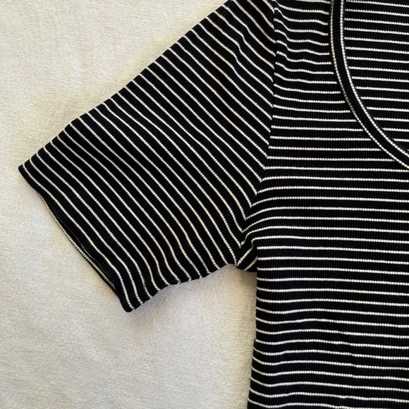 COS Ribbed Henley T-Shirt – Size S – Like New - Picture 4 of 7